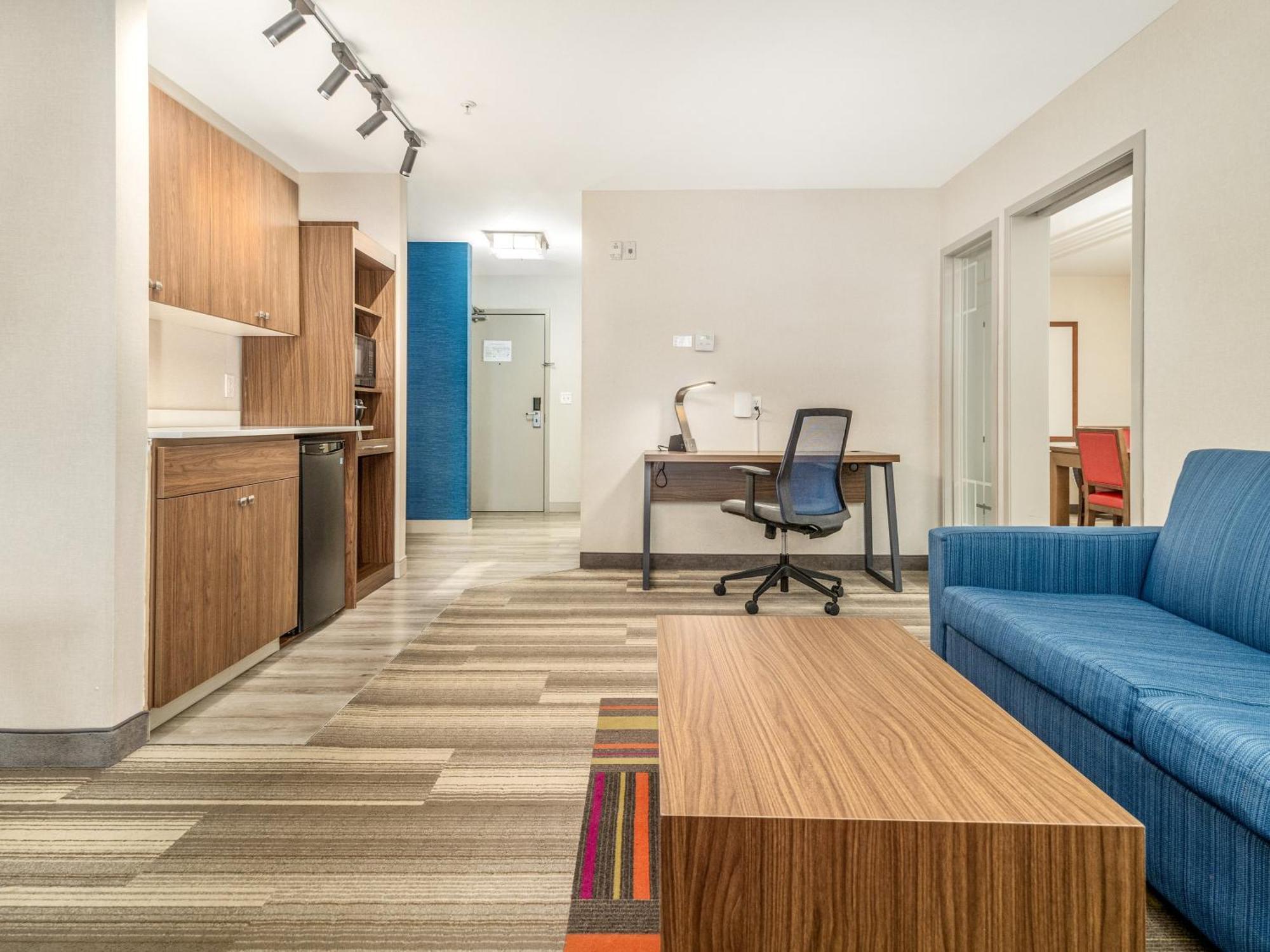 Holiday Inn Express & Suites Medicine Hat By Ihg Eksteriør bilde