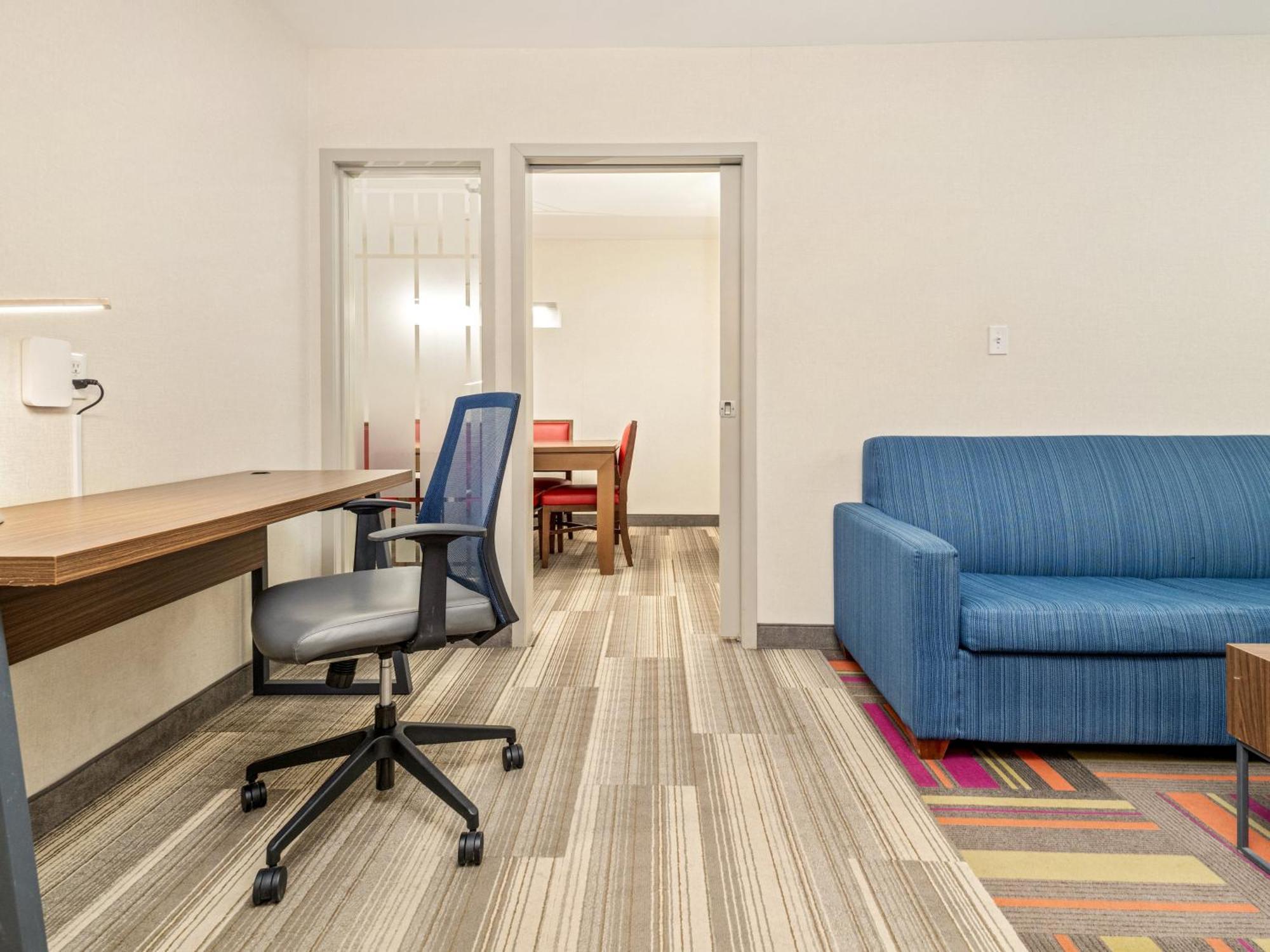 Holiday Inn Express & Suites Medicine Hat By Ihg Eksteriør bilde