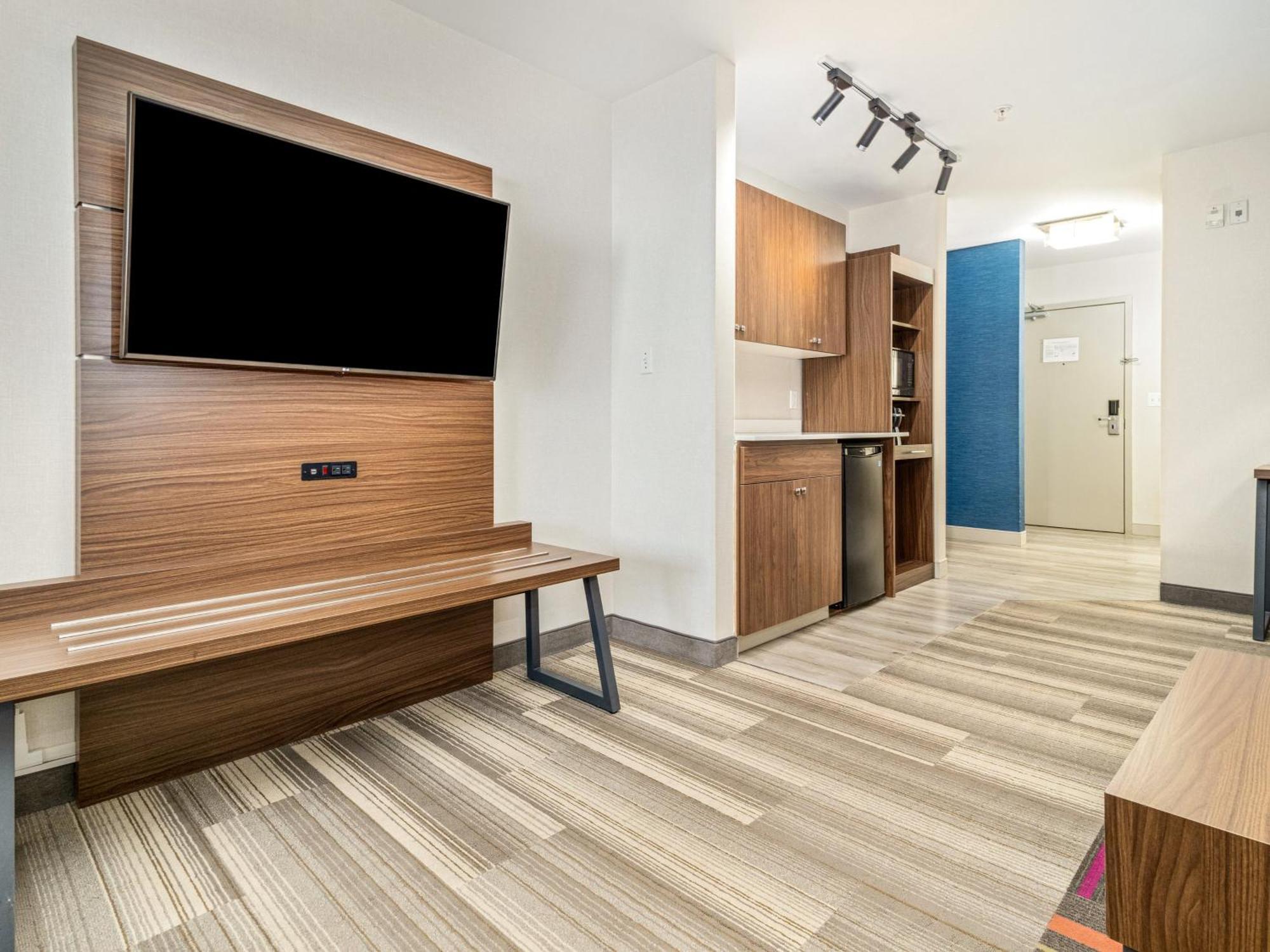 Holiday Inn Express & Suites Medicine Hat By Ihg Eksteriør bilde