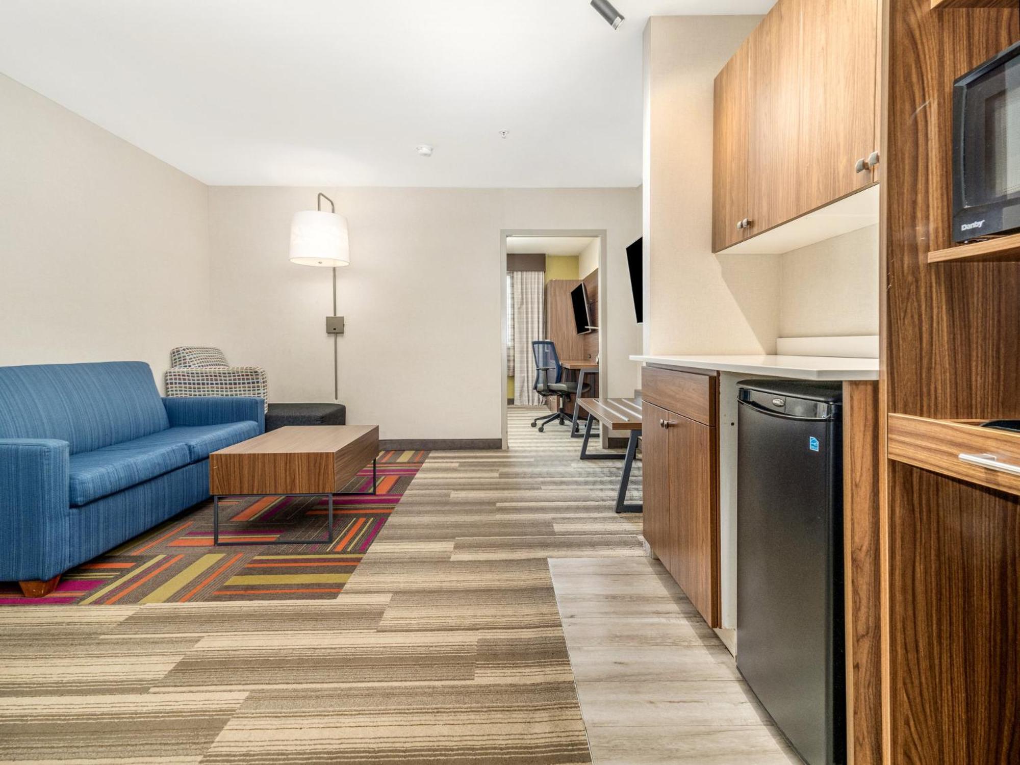 Holiday Inn Express & Suites Medicine Hat By Ihg Eksteriør bilde