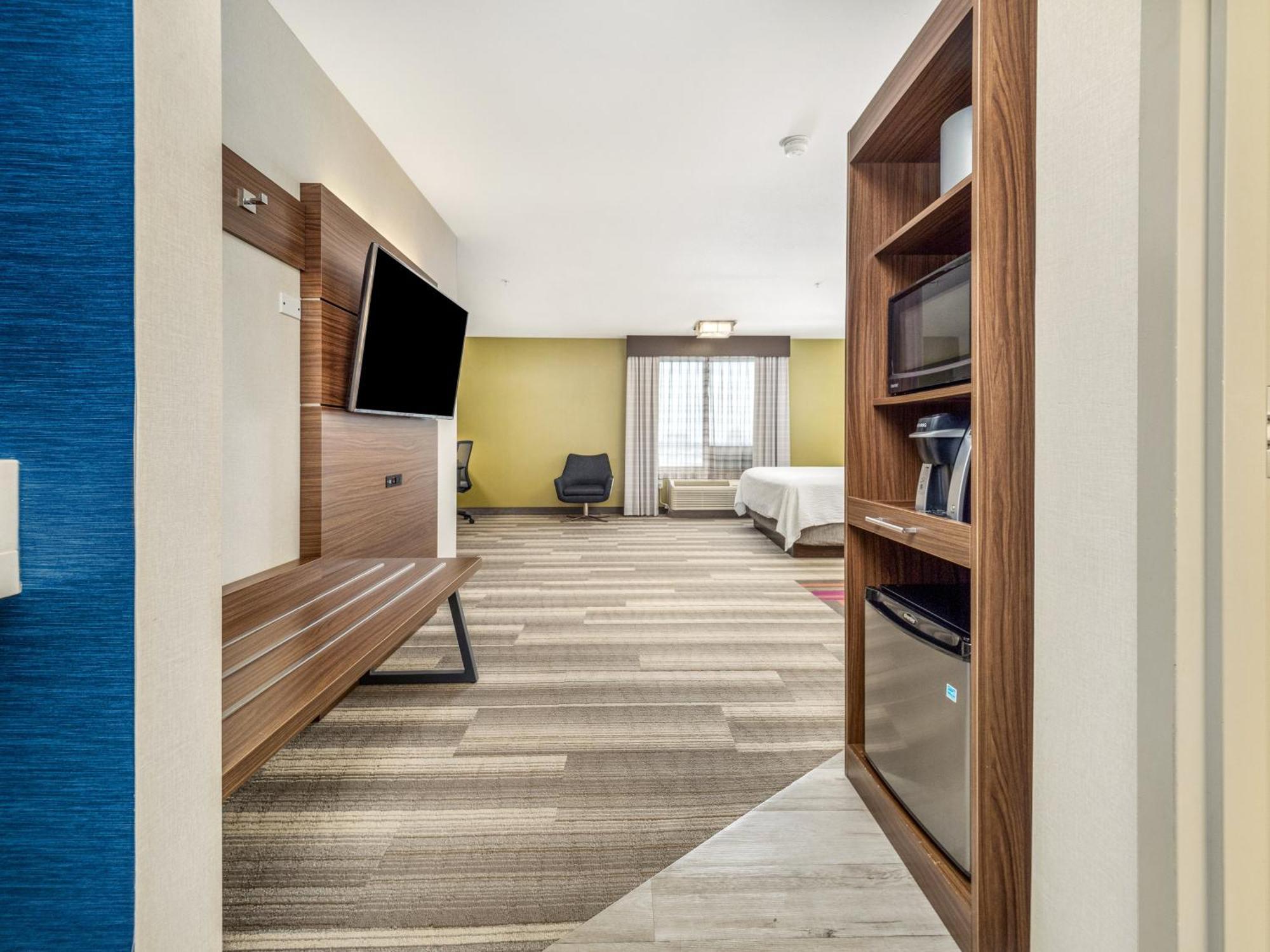 Holiday Inn Express & Suites Medicine Hat By Ihg Eksteriør bilde